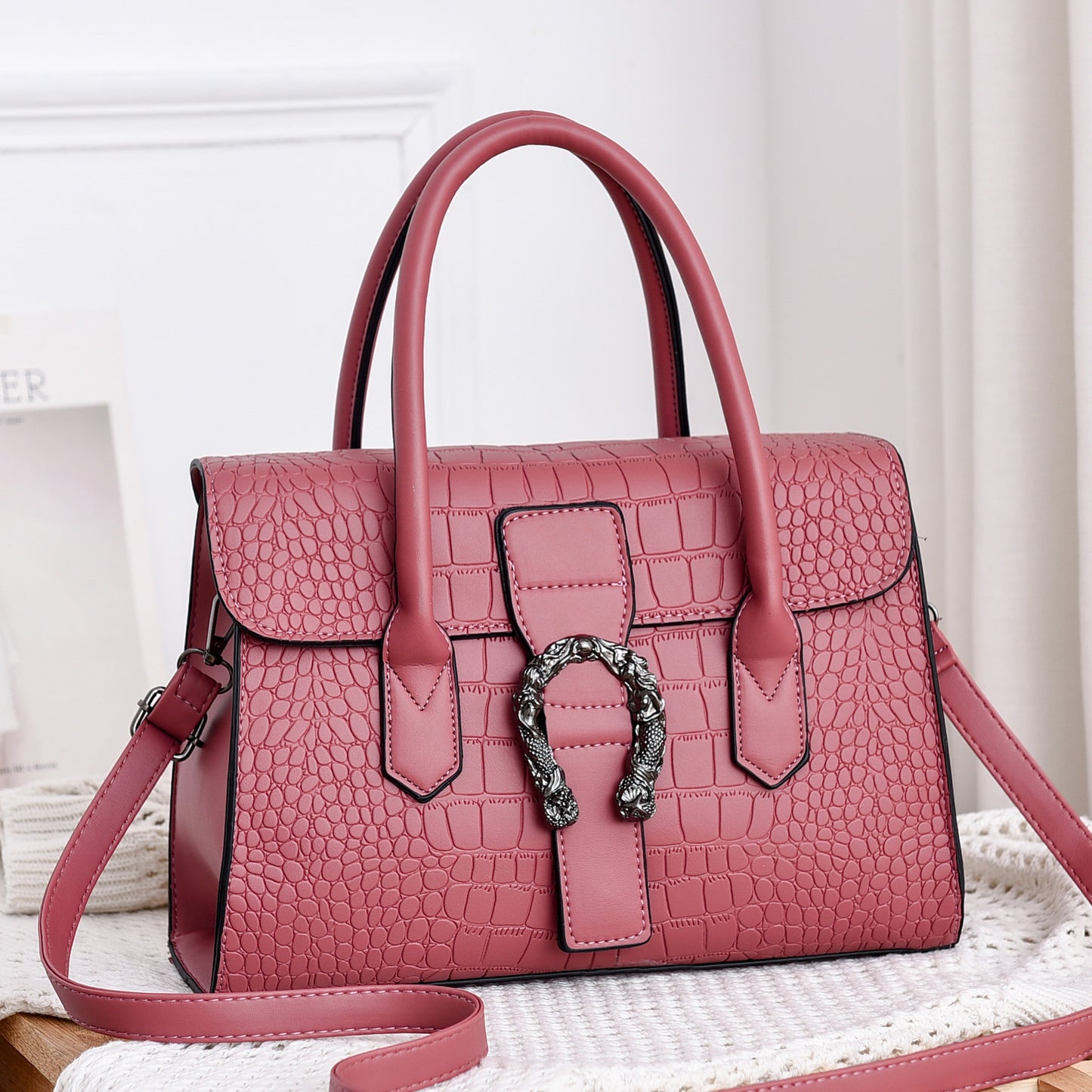 Bag female new autumn and winter fashion handbag shoulder diagonal crossbag cross-border HANDBAGS one generation