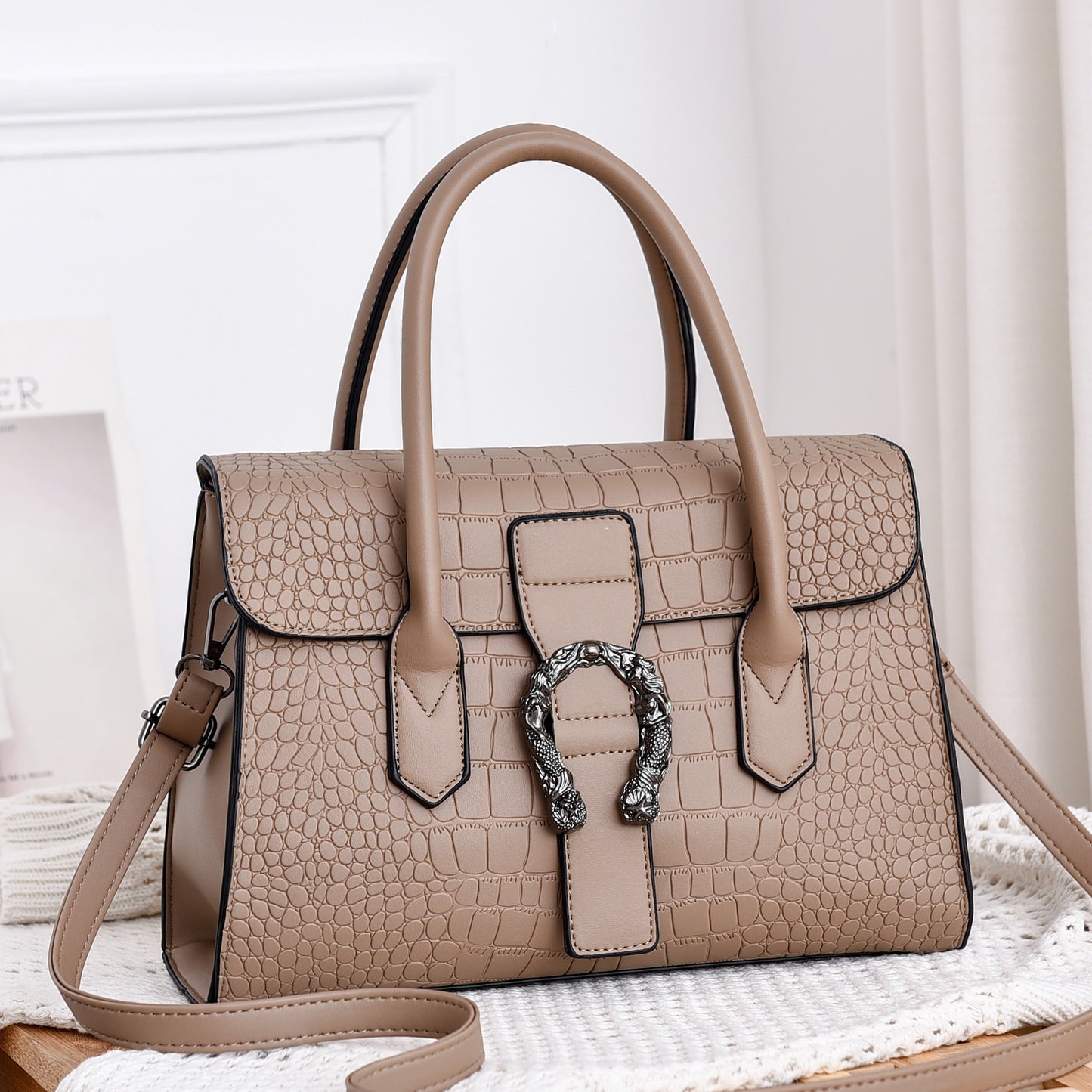 Bag female new autumn and winter fashion handbag shoulder diagonal crossbag cross-border HANDBAGS one generation