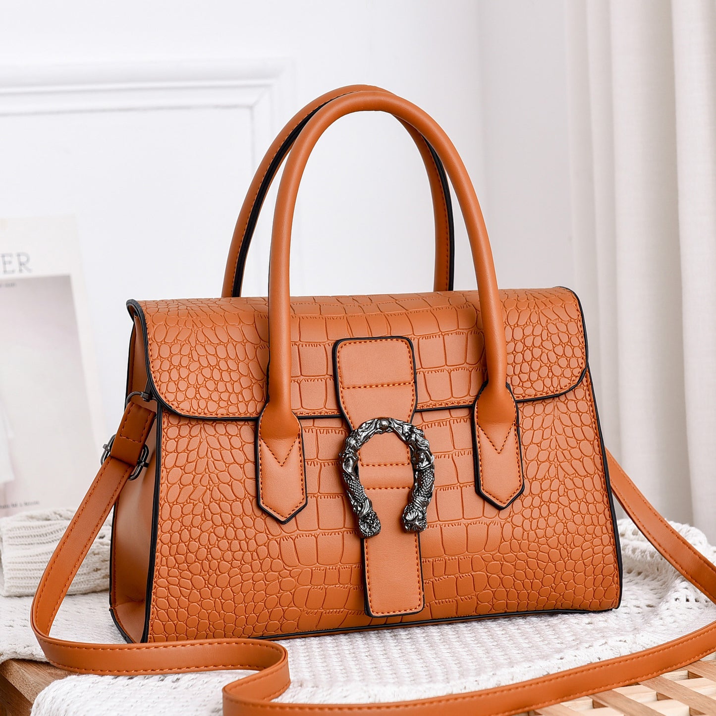 Bag female new autumn and winter fashion handbag shoulder diagonal crossbag cross-border HANDBAGS one generation