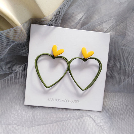 Small colorful color earrings sweet girl love heart-shaped hollow earrings