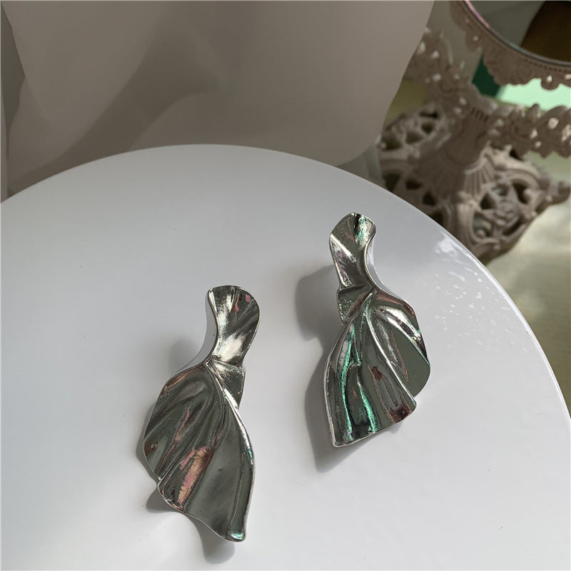 Iron sheet metal alloy exaggerated pleats earrings