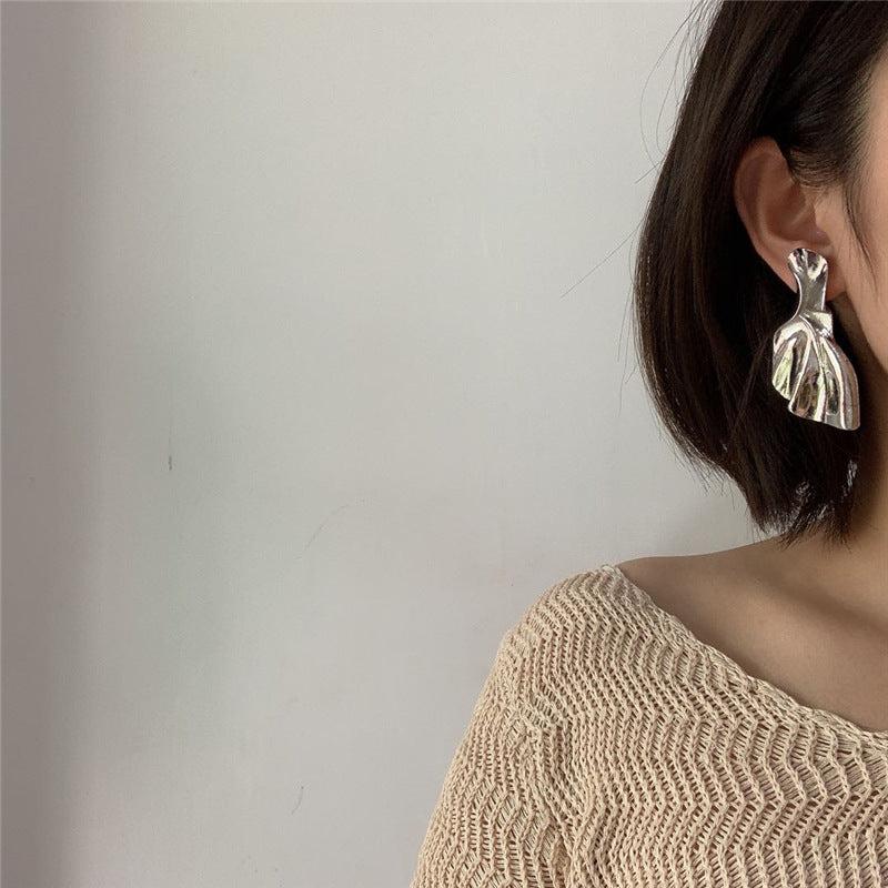 Iron sheet metal alloy exaggerated pleats earrings