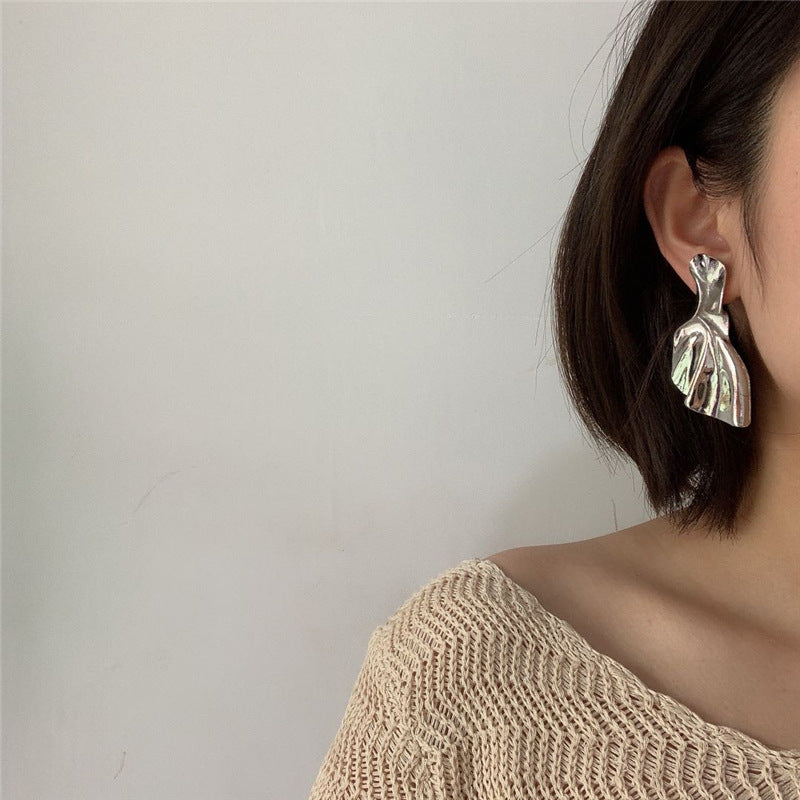 Iron sheet metal alloy exaggerated pleats earrings