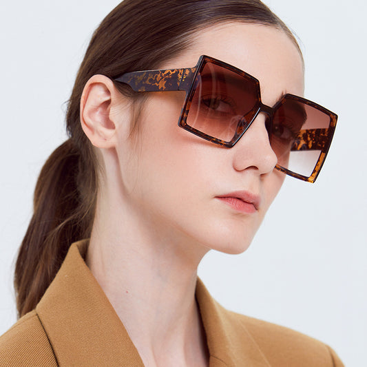 Red square box sunglasses female