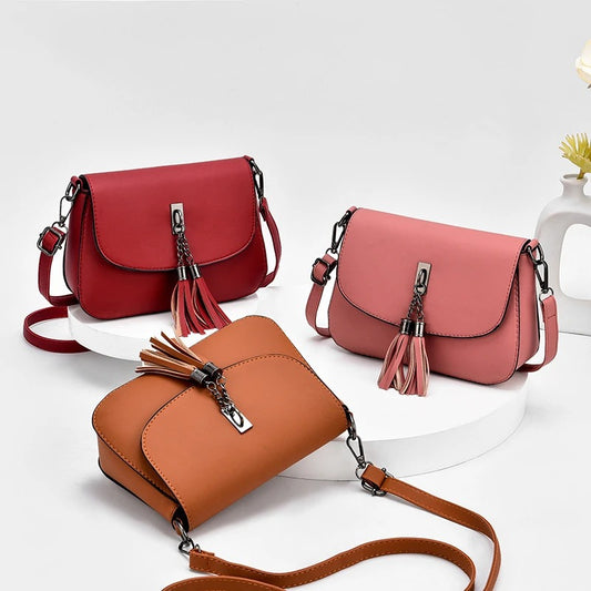 wholesale leather texture summer messenger small bag female Korean version tassel all-match mobile phone bag shoulder bag